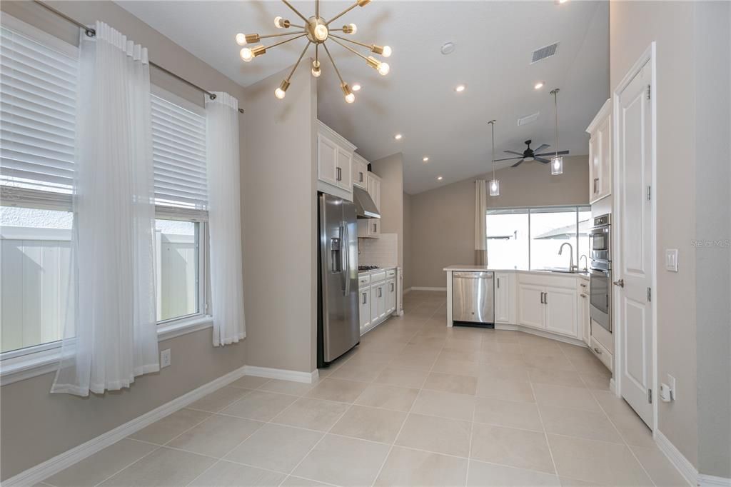 Active With Contract: $2,900 (3 beds, 2 baths, 2029 Square Feet)