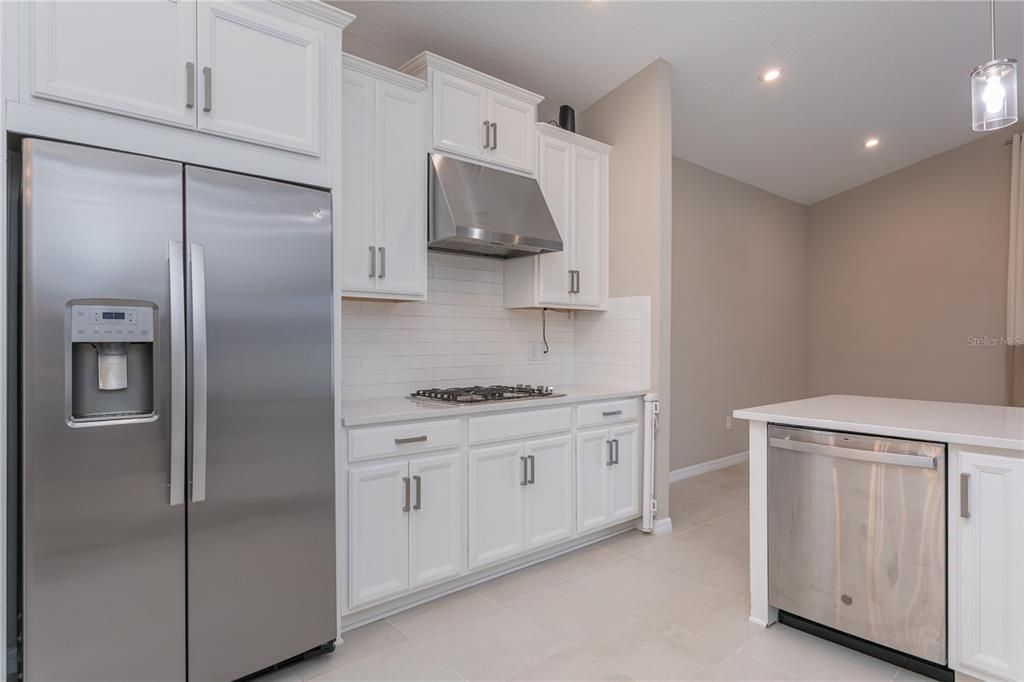Active With Contract: $2,900 (3 beds, 2 baths, 2029 Square Feet)