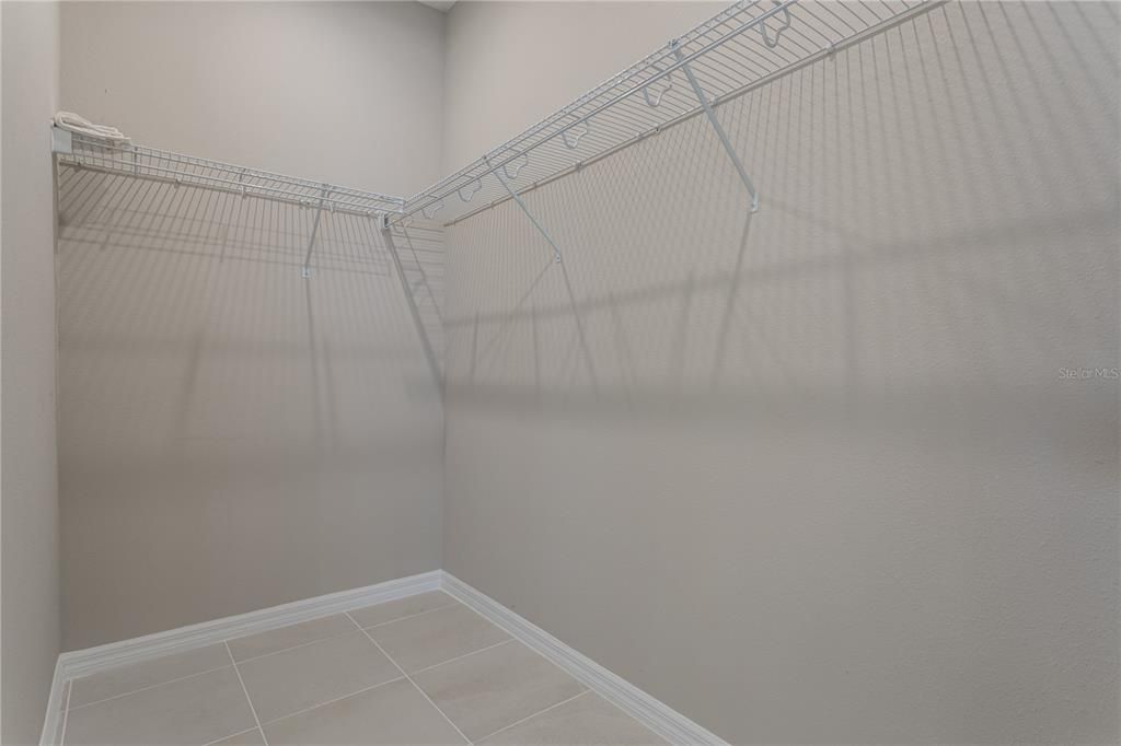 Active With Contract: $2,900 (3 beds, 2 baths, 2029 Square Feet)