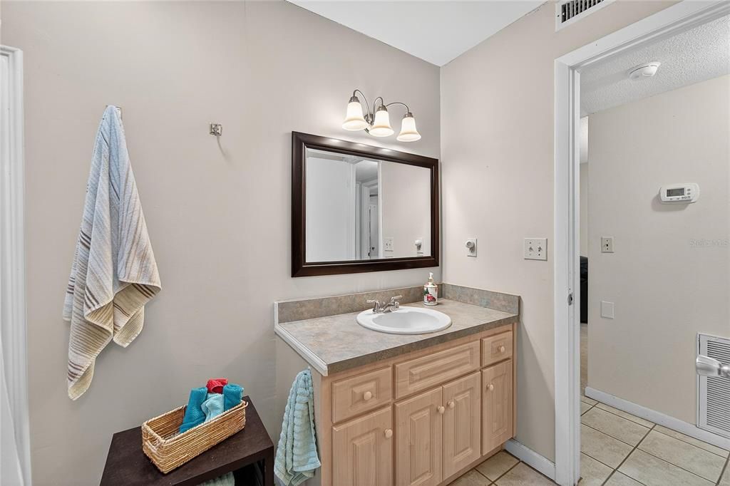 For Sale: $315,000 (3 beds, 1 baths, 1507 Square Feet)