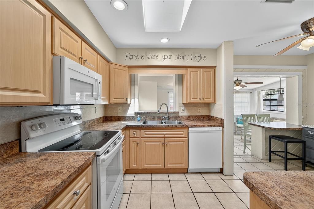 For Sale: $315,000 (3 beds, 1 baths, 1507 Square Feet)