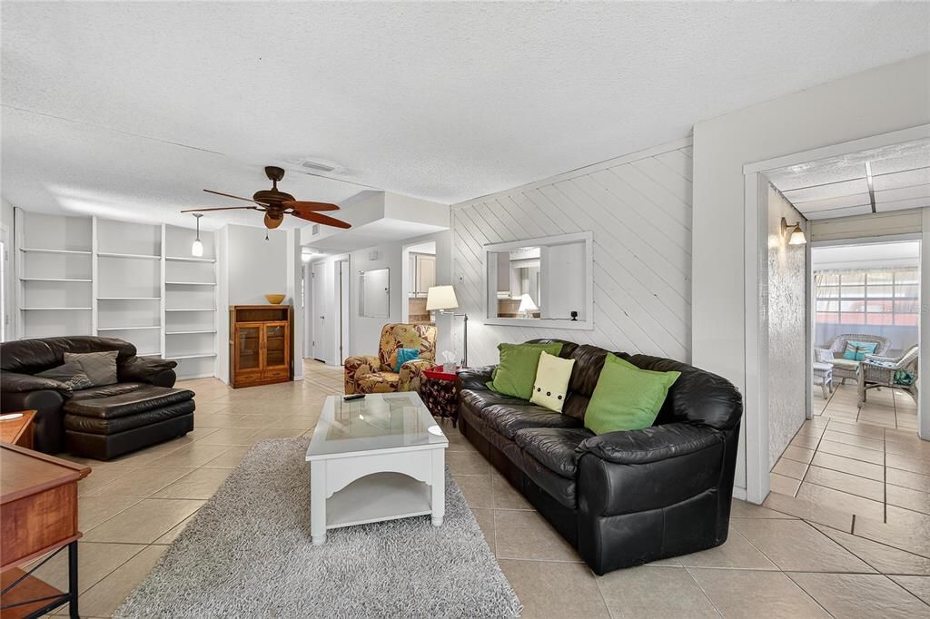 For Sale: $315,000 (3 beds, 1 baths, 1507 Square Feet)