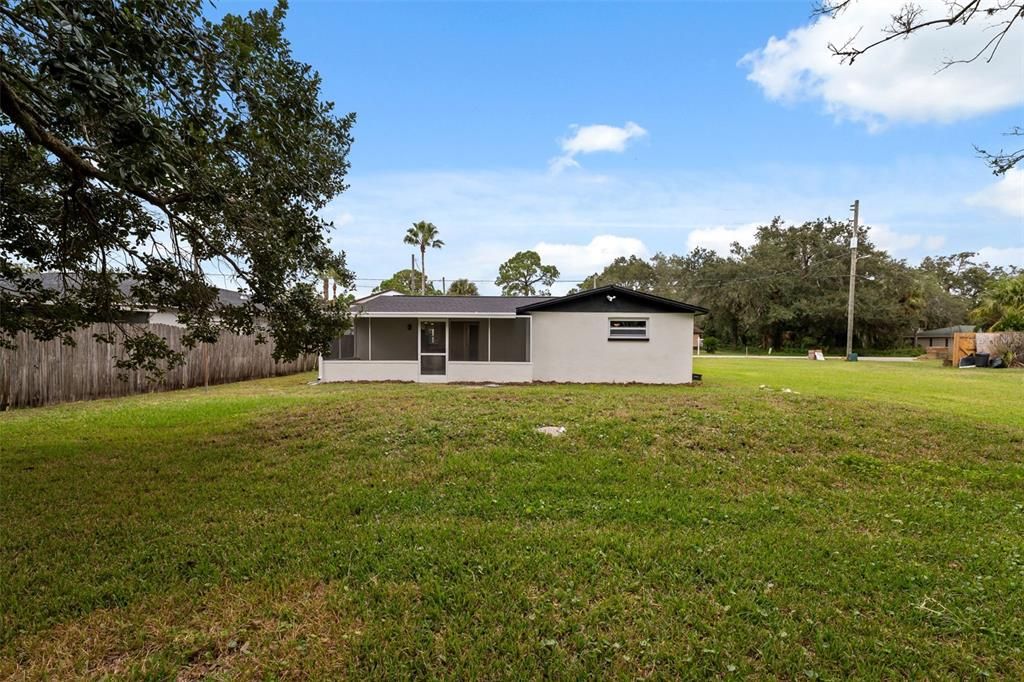 待售: $225,000 (2 贝兹, 2 浴室, 954 平方英尺)