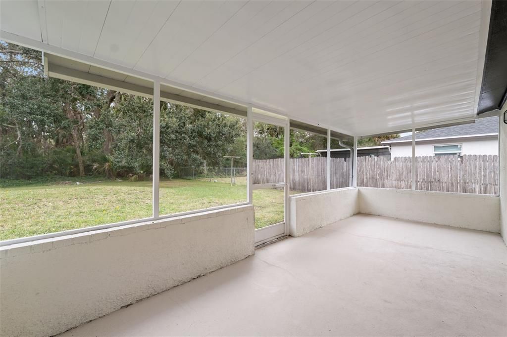 待售: $225,000 (2 贝兹, 2 浴室, 954 平方英尺)