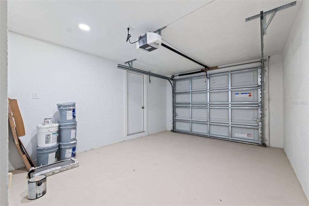 待售: $225,000 (2 贝兹, 2 浴室, 954 平方英尺)