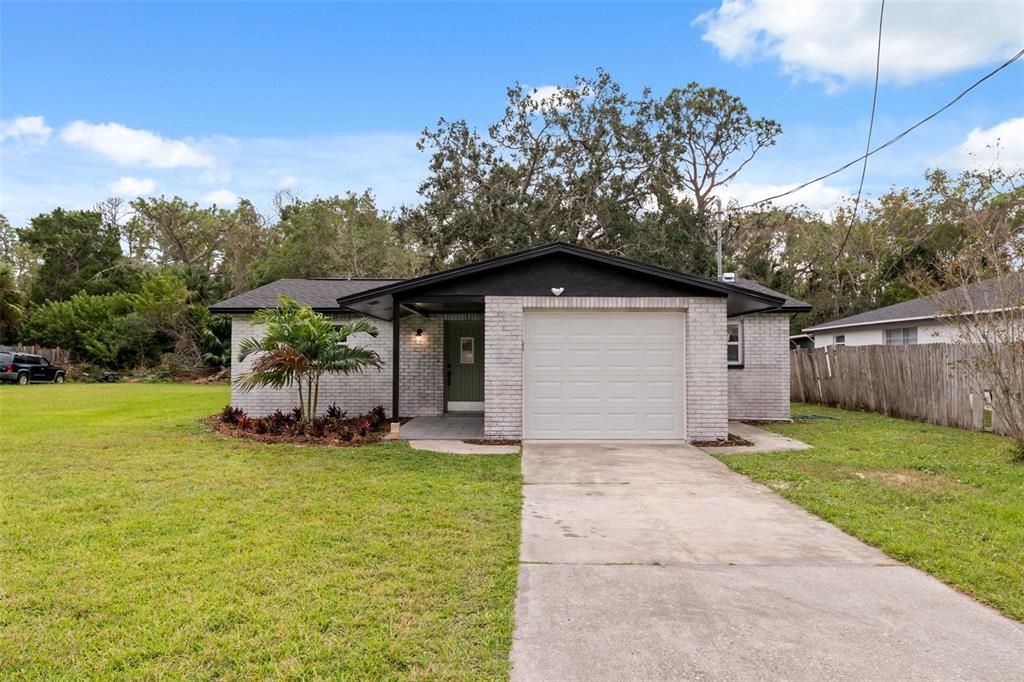 待售: $225,000 (2 贝兹, 2 浴室, 954 平方英尺)