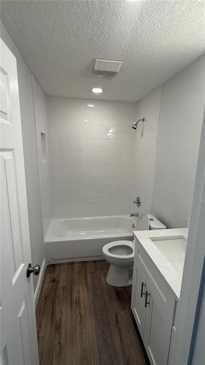 En Venta: $358,000 (3 camas, 2 baños, 1612 Pies cuadrados)