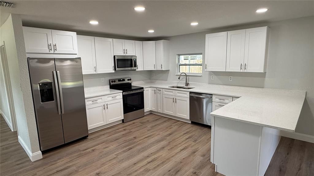 En Venta: $358,000 (3 camas, 2 baños, 1612 Pies cuadrados)