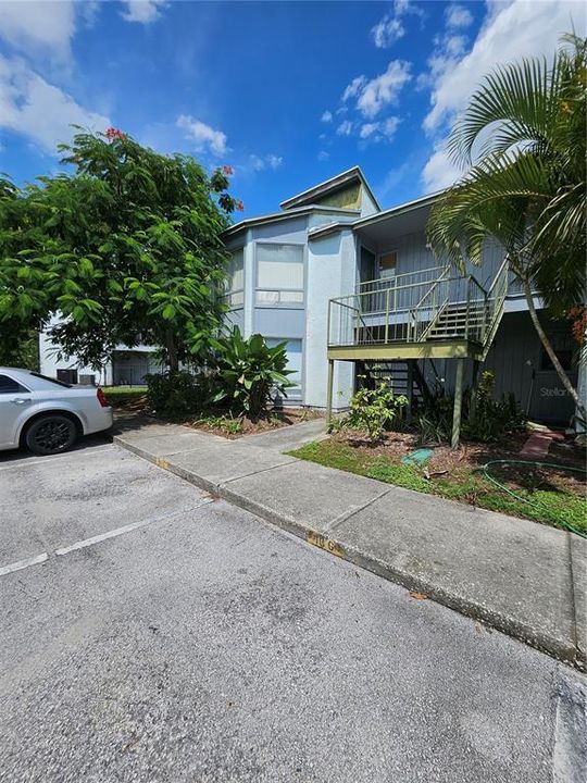 For Sale: $78,500 (1 beds, 1 baths, 642 Square Feet)