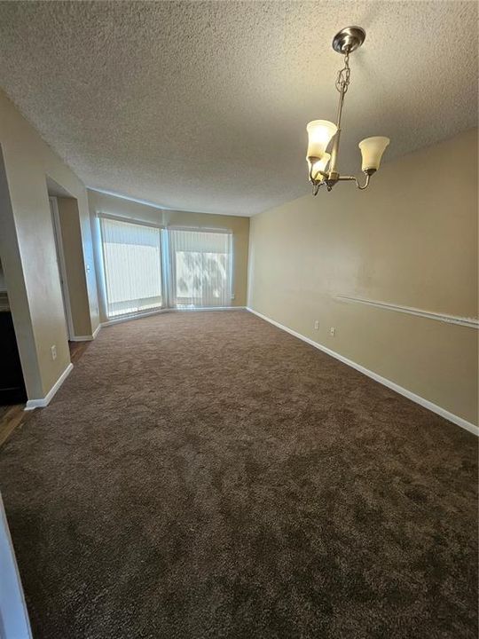 For Sale: $78,500 (1 beds, 1 baths, 642 Square Feet)