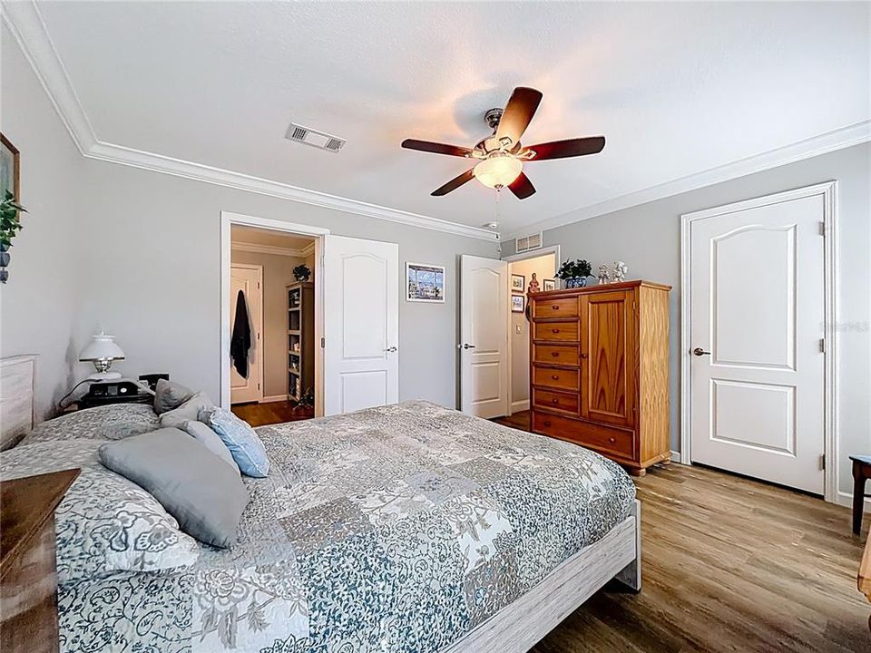 待售: $368,000 (3 贝兹, 2 浴室, 1404 平方英尺)