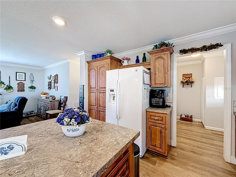 待售: $368,000 (3 贝兹, 2 浴室, 1404 平方英尺)