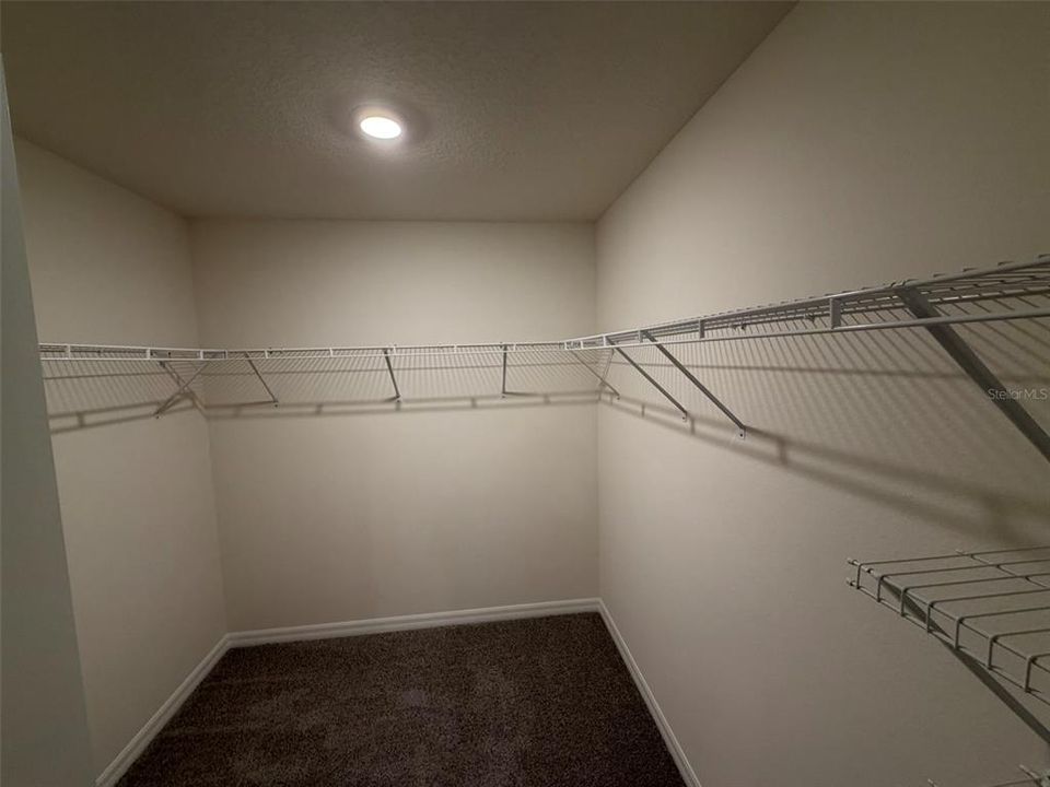 出租: $1,999 (4 贝兹, 2 浴室, 1828 平方英尺)