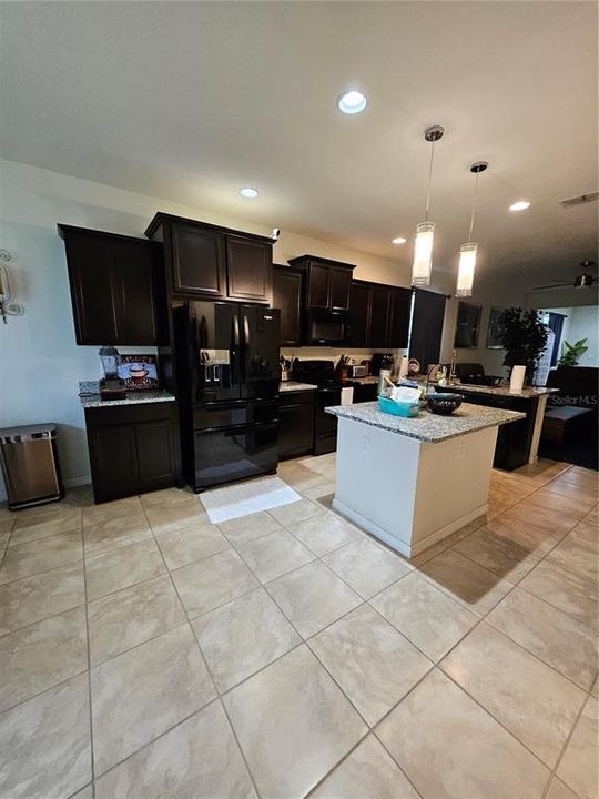 Active With Contract: $2,300 (3 beds, 2 baths, 1554 Square Feet)