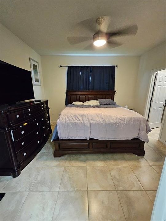 Active With Contract: $2,300 (3 beds, 2 baths, 1554 Square Feet)