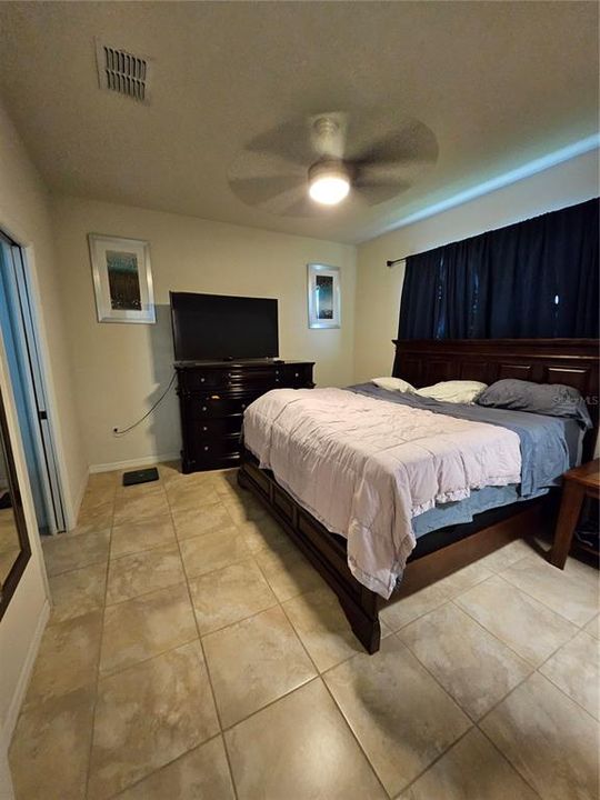 Active With Contract: $2,300 (3 beds, 2 baths, 1554 Square Feet)