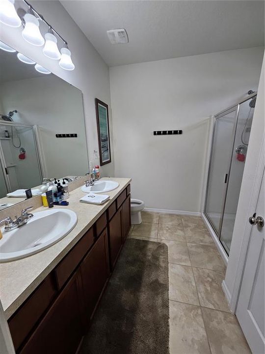 Active With Contract: $2,300 (3 beds, 2 baths, 1554 Square Feet)