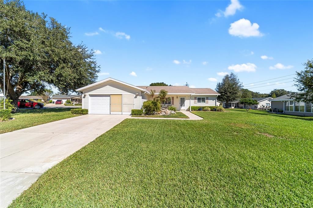 Active With Contract: $219,900 (2 beds, 2 baths, 1426 Square Feet)