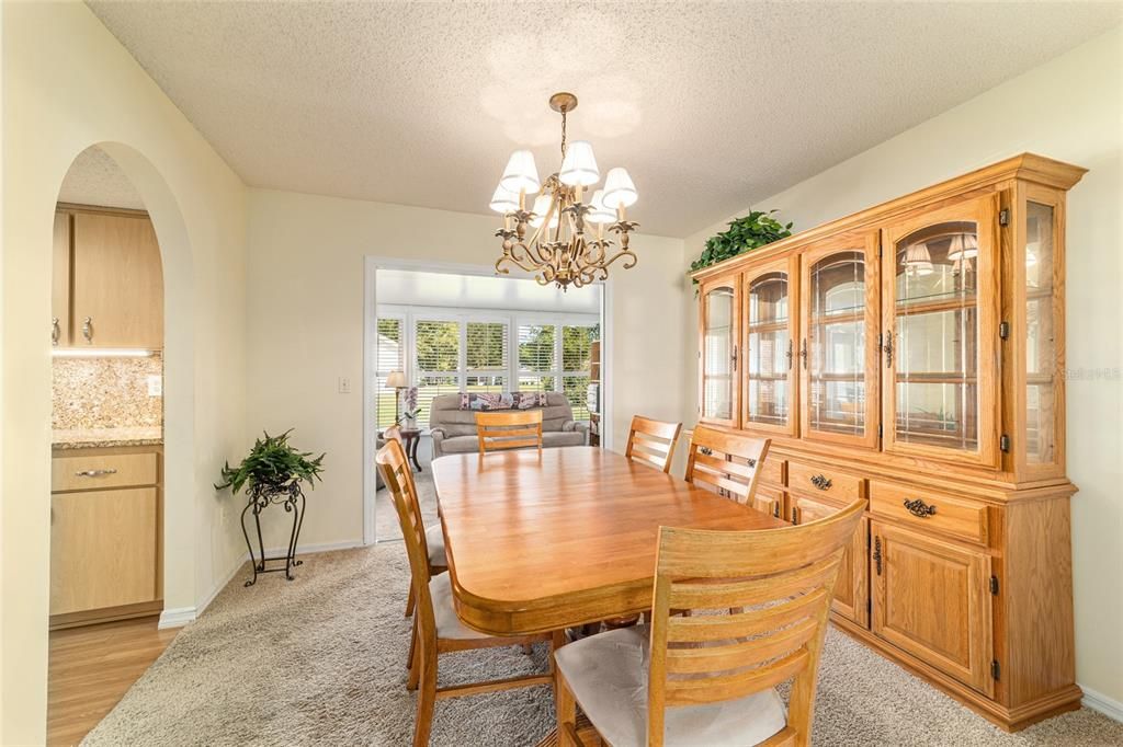 Active With Contract: $219,900 (2 beds, 2 baths, 1426 Square Feet)