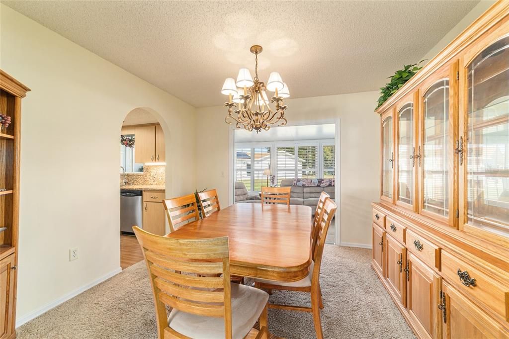 Active With Contract: $219,900 (2 beds, 2 baths, 1426 Square Feet)