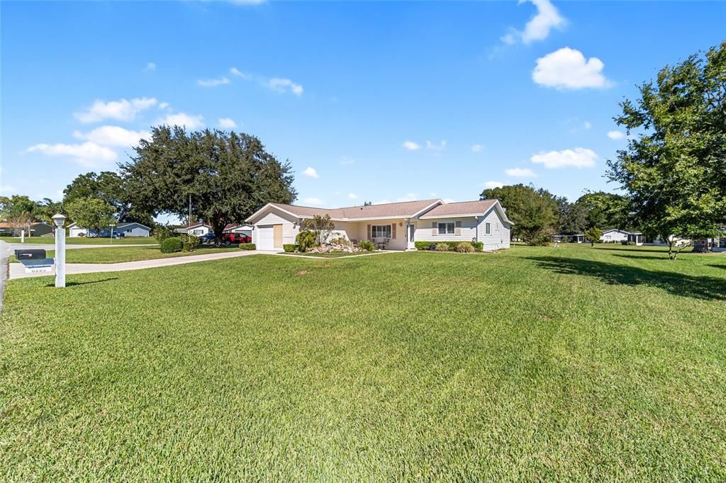 Active With Contract: $219,900 (2 beds, 2 baths, 1426 Square Feet)