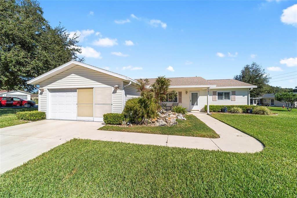 Active With Contract: $219,900 (2 beds, 2 baths, 1426 Square Feet)