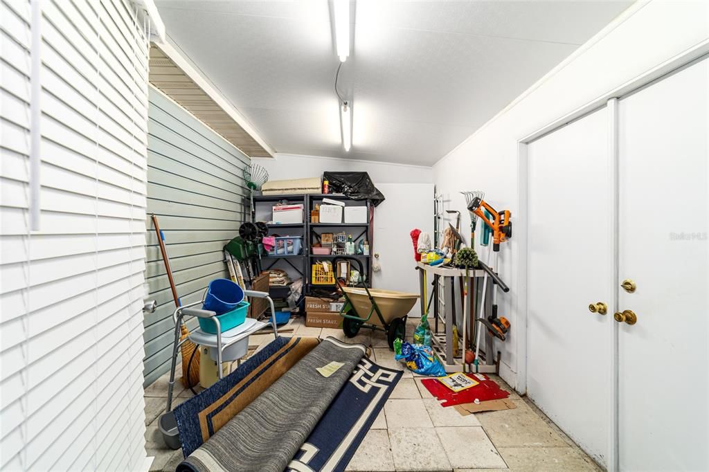 Active With Contract: $219,900 (2 beds, 2 baths, 1426 Square Feet)