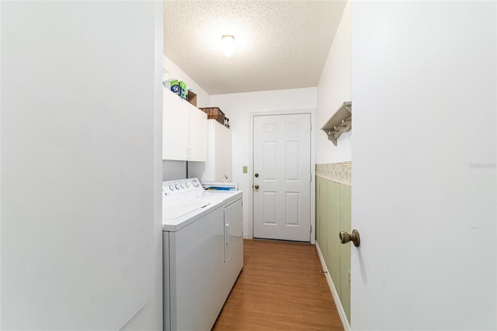 Active With Contract: $219,900 (2 beds, 2 baths, 1426 Square Feet)