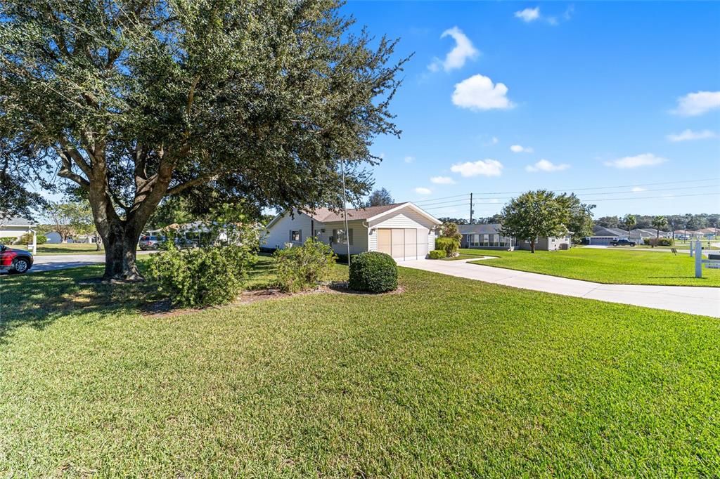 Active With Contract: $219,900 (2 beds, 2 baths, 1426 Square Feet)