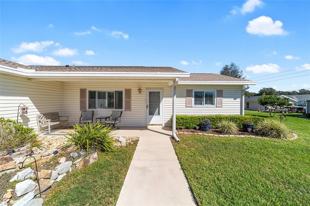 Active With Contract: $219,900 (2 beds, 2 baths, 1426 Square Feet)