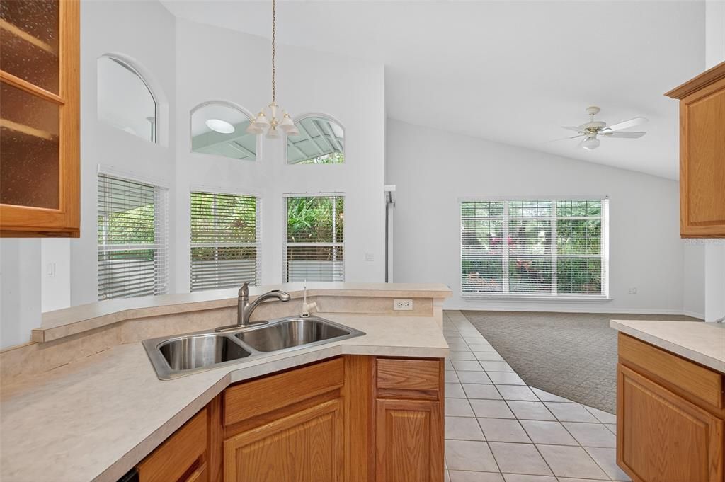 Active With Contract: $375,000 (3 beds, 2 baths, 2261 Square Feet)