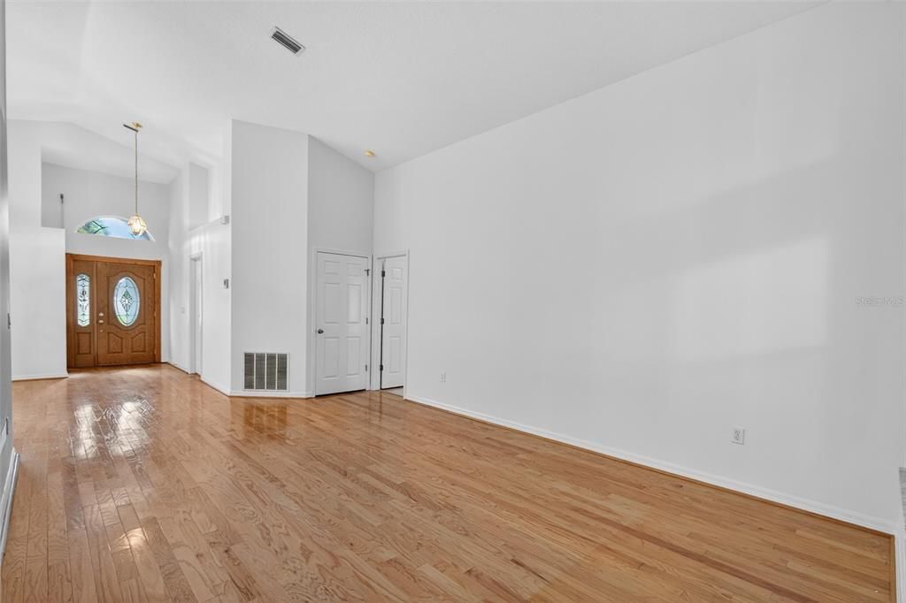 Active With Contract: $375,000 (3 beds, 2 baths, 2261 Square Feet)