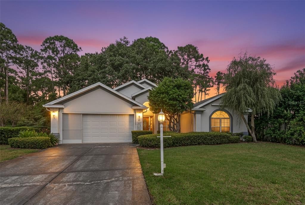 Active With Contract: $375,000 (3 beds, 2 baths, 2261 Square Feet)