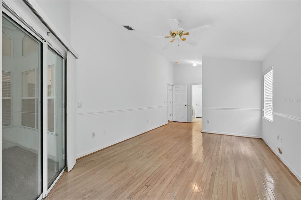 Active With Contract: $375,000 (3 beds, 2 baths, 2261 Square Feet)