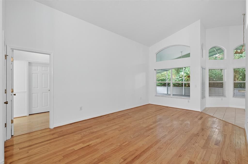 Active With Contract: $375,000 (3 beds, 2 baths, 2261 Square Feet)