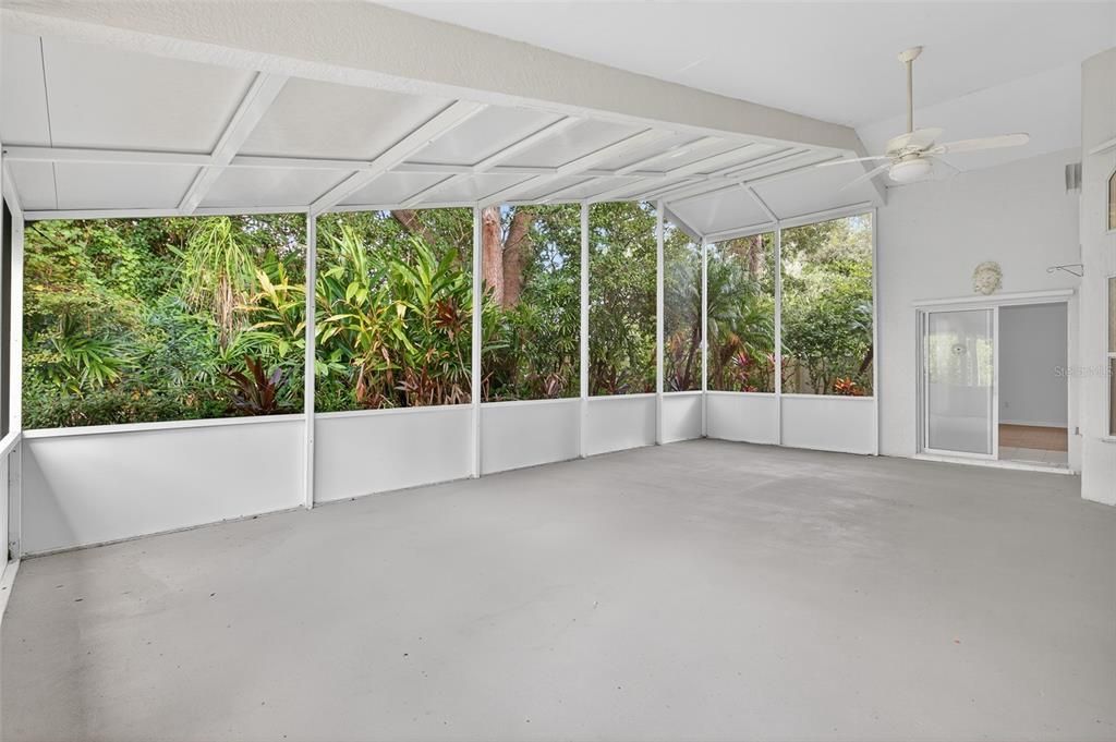 Active With Contract: $375,000 (3 beds, 2 baths, 2261 Square Feet)