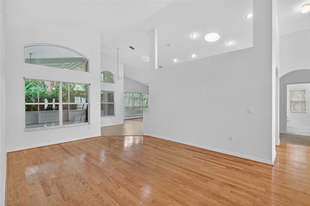 Active With Contract: $375,000 (3 beds, 2 baths, 2261 Square Feet)