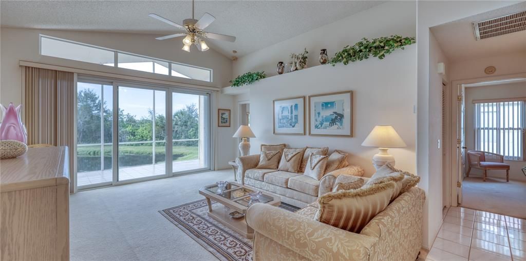 待售: $379,000 (2 贝兹, 2 浴室, 1248 平方英尺)