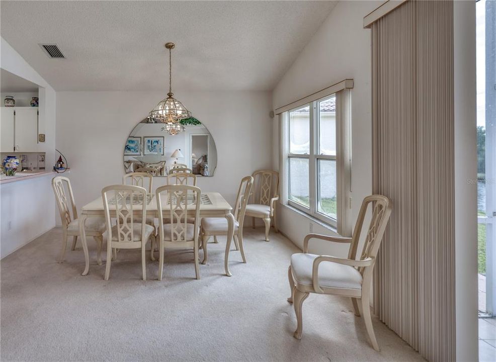 待售: $379,000 (2 贝兹, 2 浴室, 1248 平方英尺)