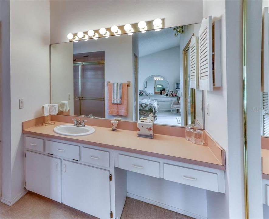 待售: $379,000 (2 贝兹, 2 浴室, 1248 平方英尺)