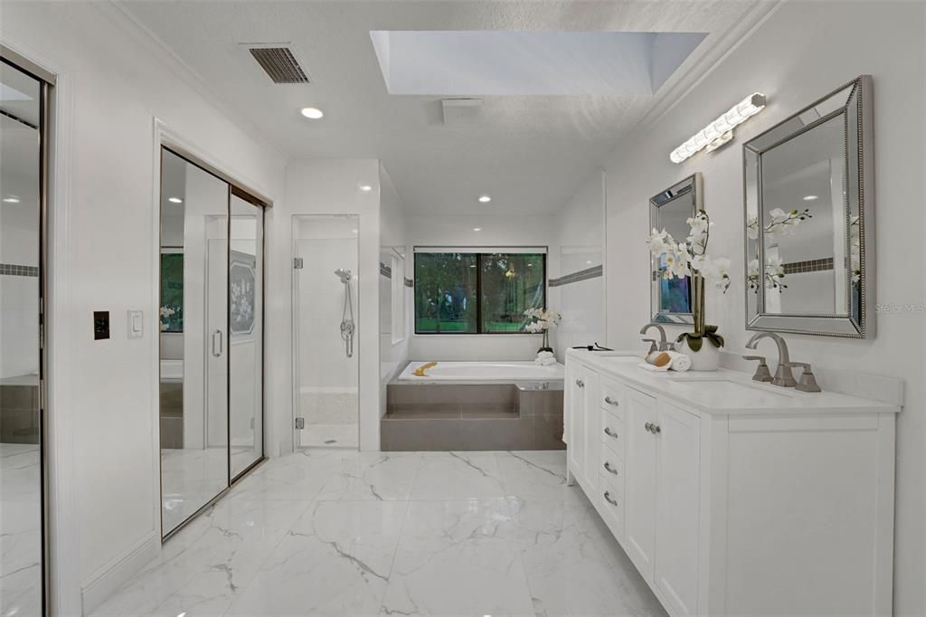 For Sale: $1,049,000 (4 beds, 4 baths, 4200 Square Feet)