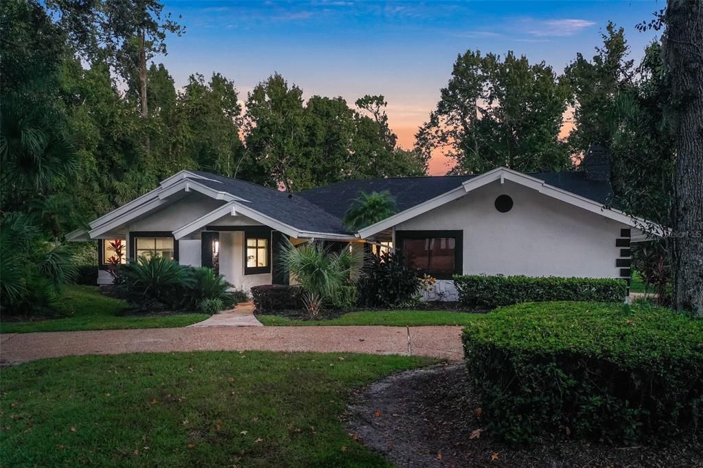 For Sale: $1,049,000 (4 beds, 4 baths, 4200 Square Feet)