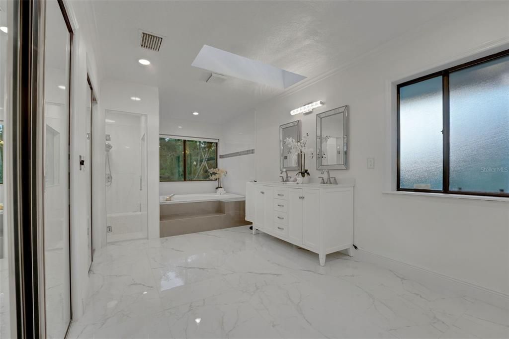 For Sale: $1,049,000 (4 beds, 4 baths, 4200 Square Feet)