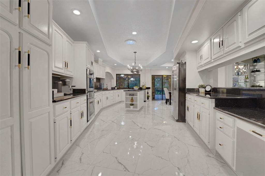 For Sale: $1,049,000 (4 beds, 4 baths, 4200 Square Feet)