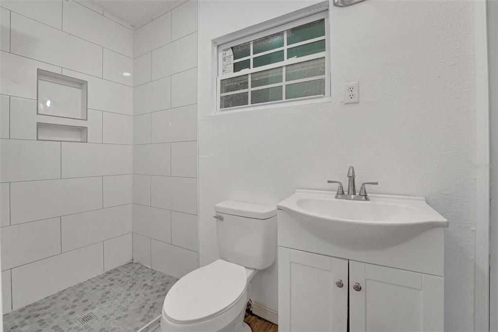 For Sale: $1,049,000 (4 beds, 4 baths, 4200 Square Feet)