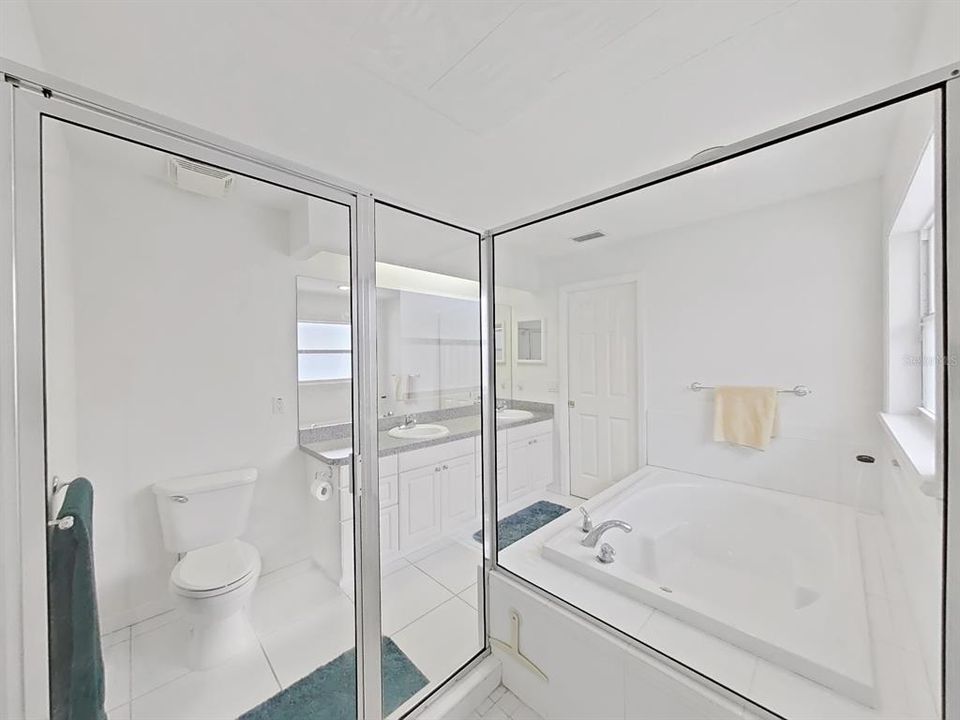 待售: $799,000 (4 贝兹, 2 浴室, 2410 平方英尺)