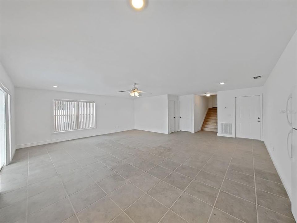 待售: $799,000 (4 贝兹, 2 浴室, 2410 平方英尺)