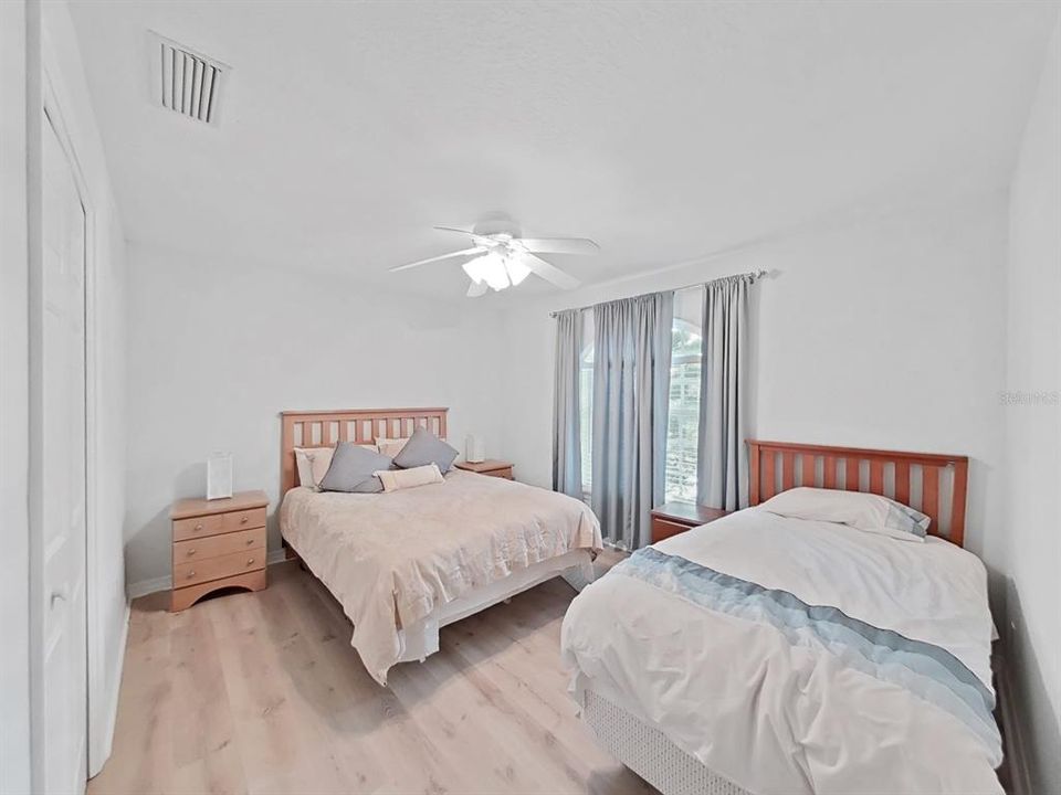 待售: $799,000 (4 贝兹, 2 浴室, 2410 平方英尺)