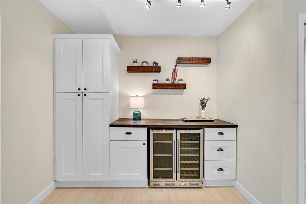 待售: $919,000 (4 贝兹, 3 浴室, 2578 平方英尺)