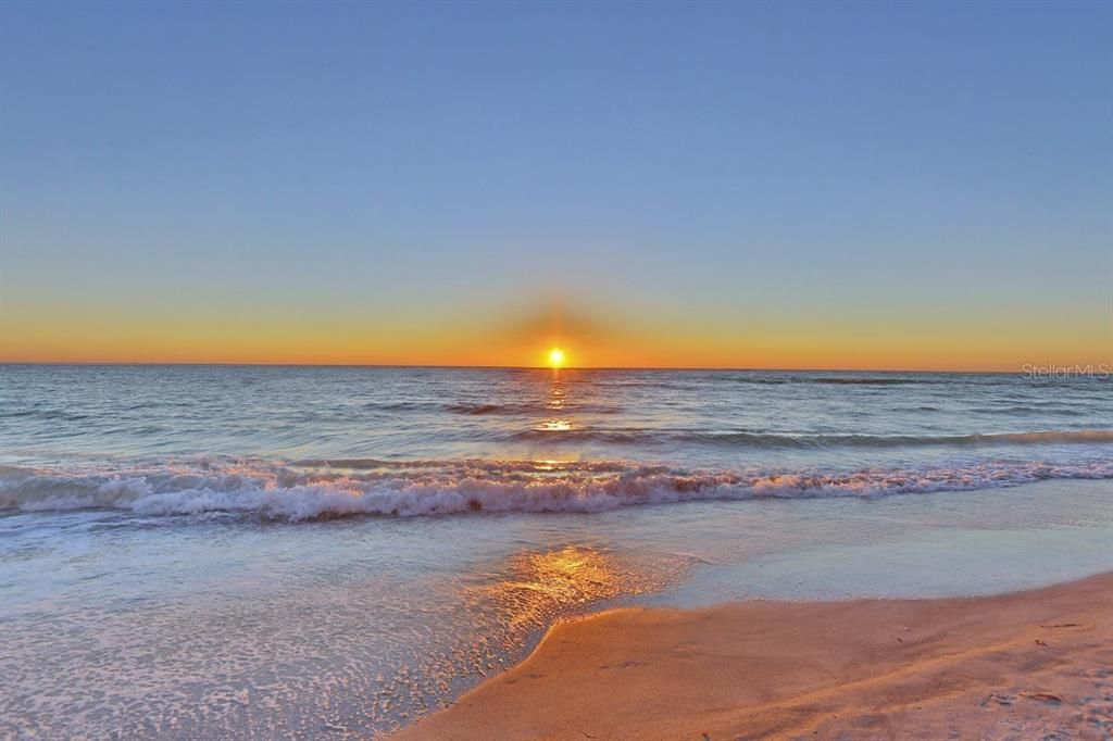 待售: $919,000 (4 贝兹, 3 浴室, 2578 平方英尺)